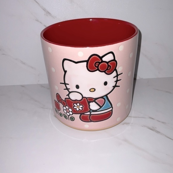 Hello Kitty planter pot - Picture 3 of 8